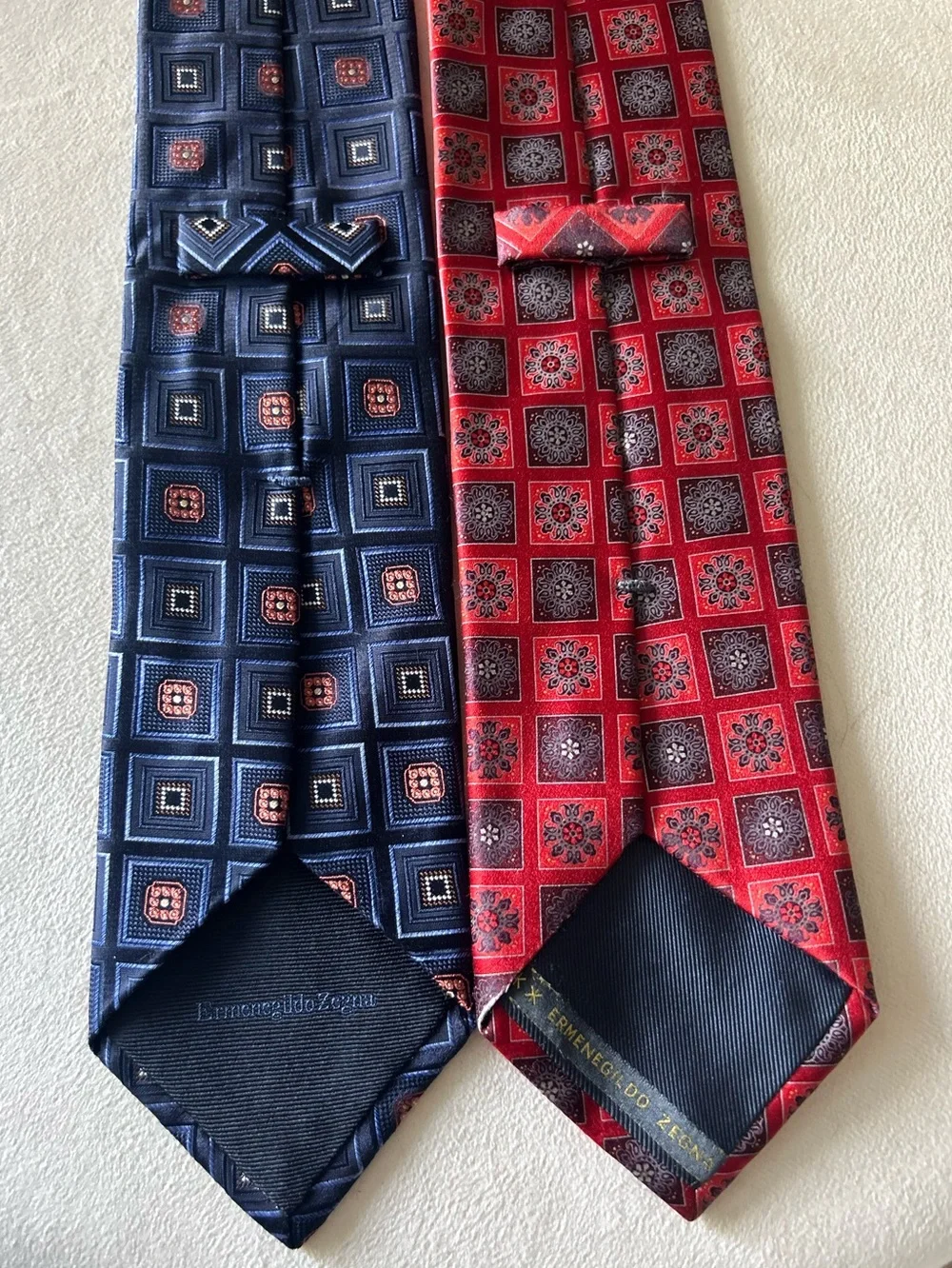 Ermenegildo Zegna Lot of 2 Luxury Silk Ties Neckties Blue and Red Italy Designer